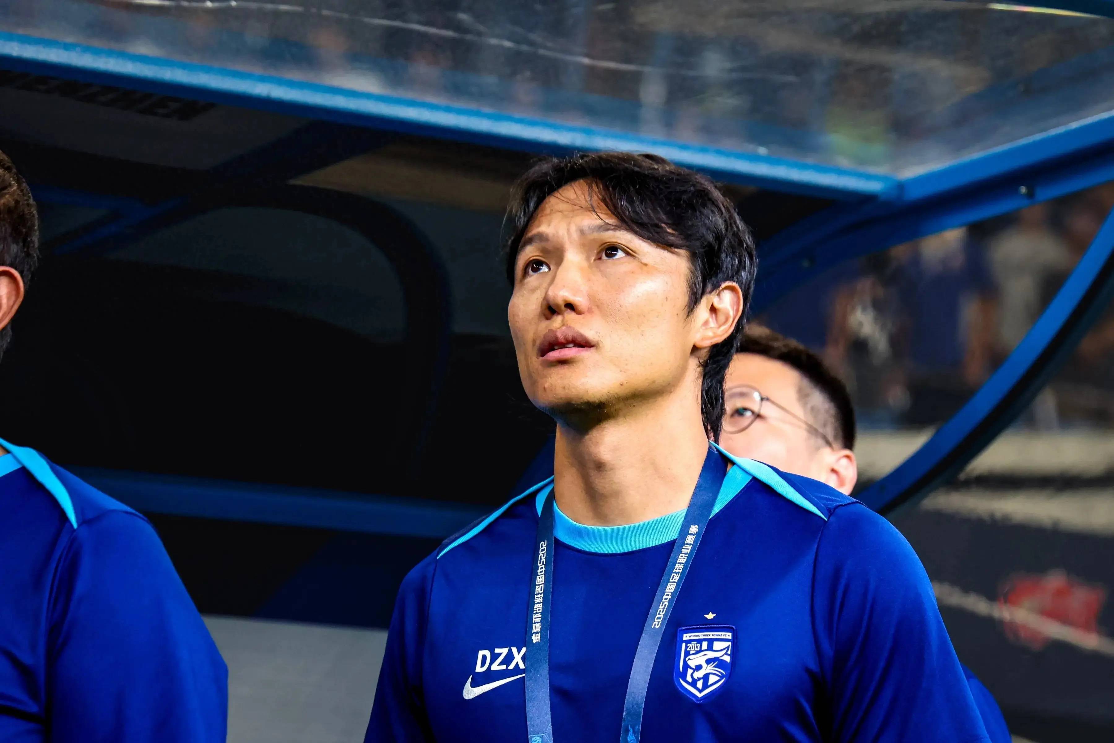 FB体育官方入口-包含里程碑夜！武汉三镇防线松动，德国杯关键时刻刷纪录，引发热议，临场指挥获称赞的词条